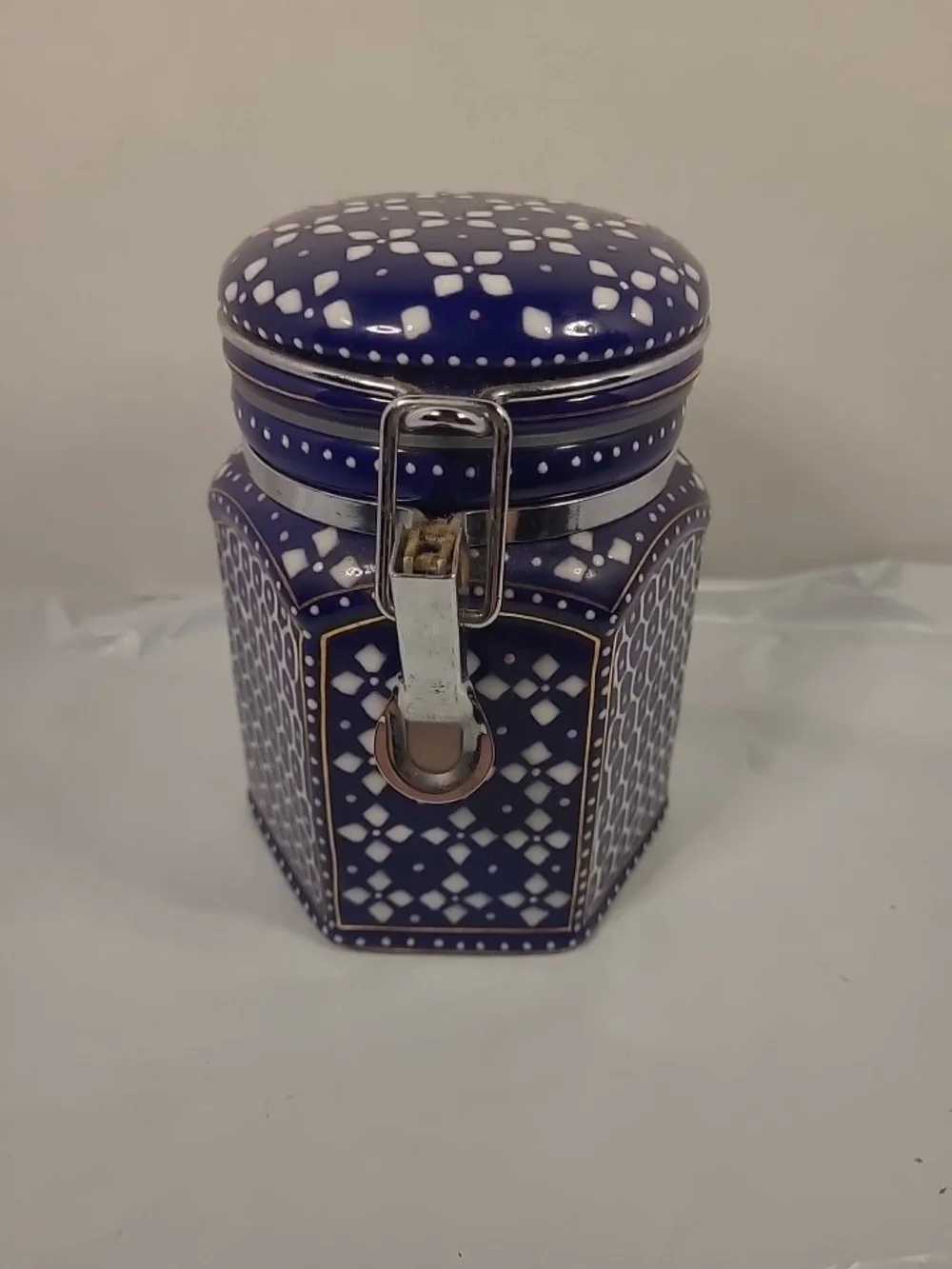 Vintage Pier 1 Imports Canister Moroccan Cobalt Blue &White Ceramic Latch (W)